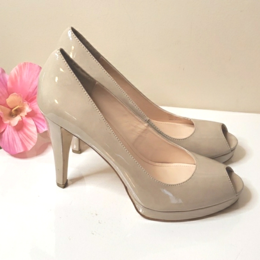 Calvin Klein Sandie Patent Peep Toe Heels 10 M